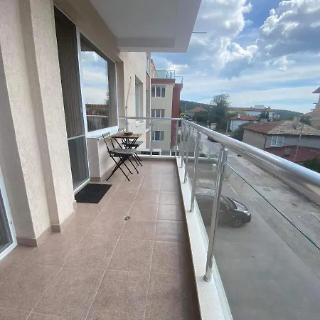 Апартамент Sumi Varna Exterior photo